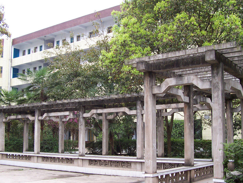 達(dá)州西南職業(yè)技術(shù)學(xué)校學(xué)費(fèi)、大概收費(fèi)是多少