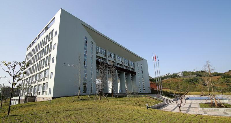 四川省宜賓市南溪職業(yè)技術(shù)學校學費、大概收費是多少