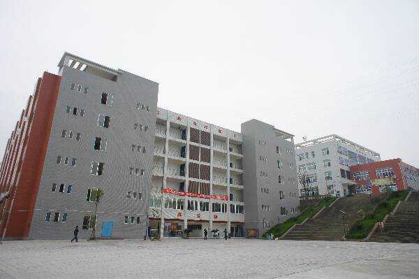 四川自貢市高級技工學校宿舍環(huán)境、寢室環(huán)境