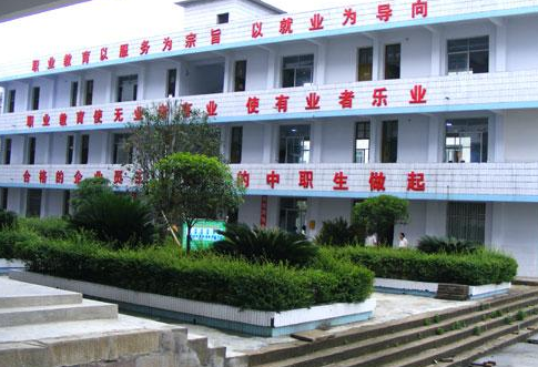 四川省閬中江南高級(jí)職業(yè)中學(xué)宿舍環(huán)境、寢室環(huán)境