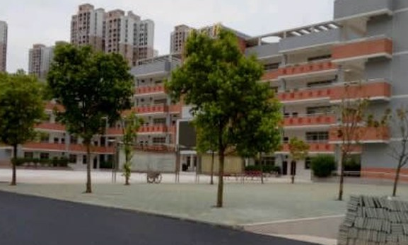 四川省資陽市雁江區(qū)職業(yè)技術(shù)學(xué)校學(xué)費(fèi)、大概收費(fèi)是多少