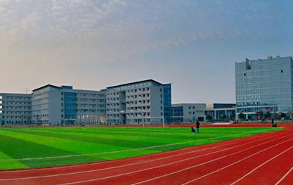 株洲市工業(yè)中等專業(yè)學校運動場環(huán)境