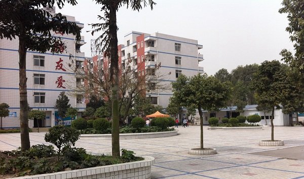 攀枝花電子科技學(xué)校宿舍環(huán)境、寢室環(huán)境