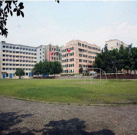 四川省渠縣巖峰職業(yè)中學宿舍環(huán)境、寢室環(huán)境