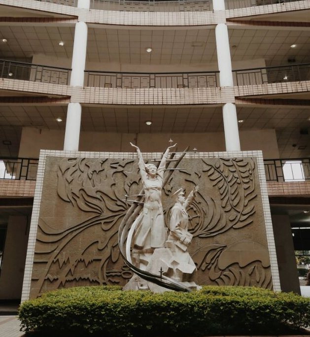 成都成醫(yī)一附院護士學校