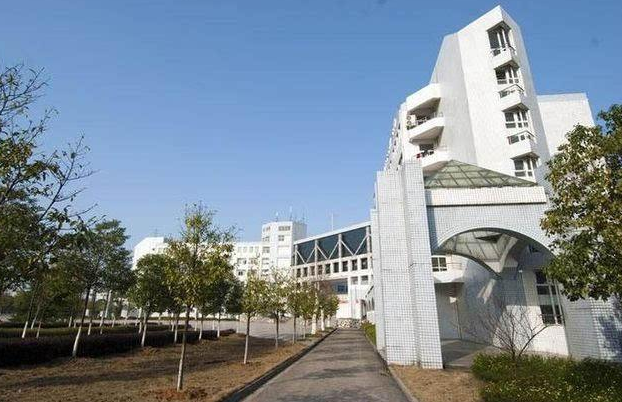 武漢信息工程職業(yè)學(xué)校