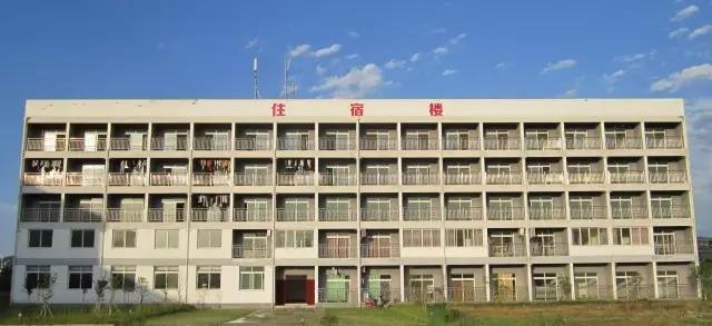 射洪旅游中等職業(yè)技術(shù)學(xué)校宿舍環(huán)境、寢室環(huán)境