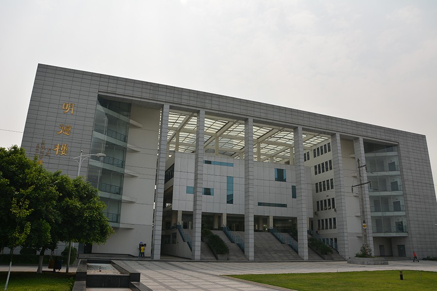 四川現(xiàn)代科技職業(yè)學(xué)校