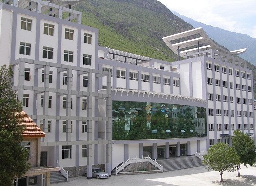 四川省甘孜衛(wèi)生學(xué)校宿舍環(huán)境、寢室環(huán)境