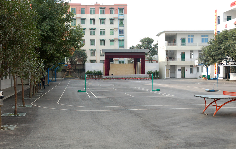 成都市天府新區(qū)成人中等專業(yè)學校學費、大概收費是多少
