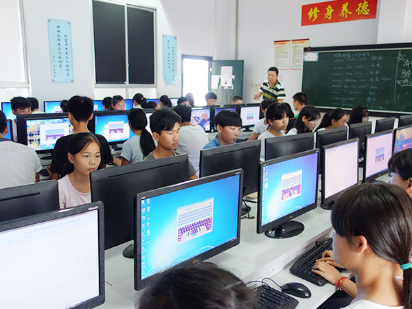 常德德才科技職業(yè)學(xué)校收費(fèi)、國(guó)家助學(xué)政策