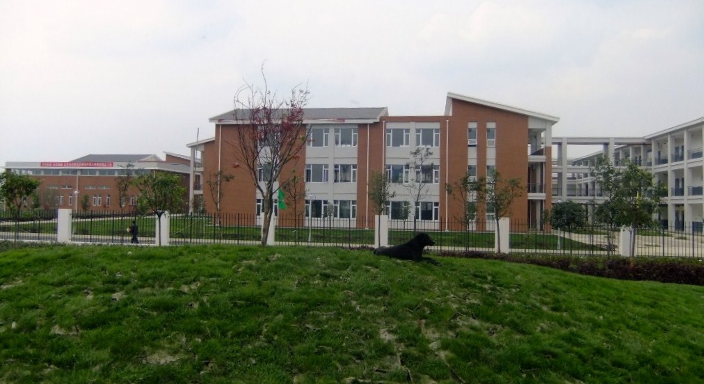 四川省什邡市職業(yè)中專學(xué)校學(xué)費(fèi)、大概收費(fèi)是多少