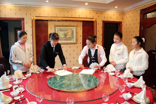 貴州省旅游學(xué)校有哪些專業(yè)、招生專業(yè)