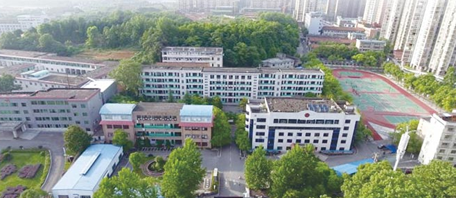 湖南省懷化工業(yè)高級技工學(xué)校環(huán)境、圖片