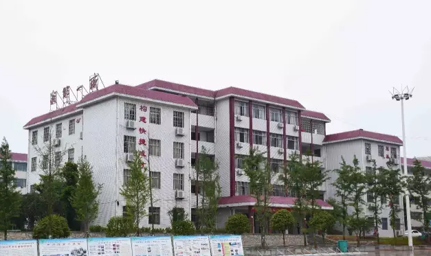 湘鄉(xiāng)市第一職業(yè)中等專業(yè)學校環(huán)境