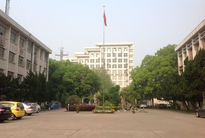 湖北省現(xiàn)代技術(shù)學(xué)校簡(jiǎn)介、介紹
