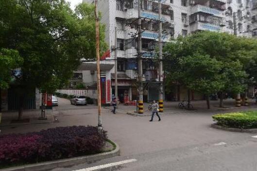 應(yīng)城市中等職業(yè)技術(shù)學(xué)校環(huán)境圖