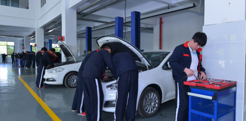長沙市望城區(qū)職業(yè)中等專業(yè)學(xué)校招生、2019招生專業(yè)有哪些