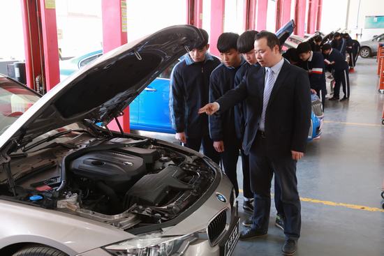長沙汽車工業(yè)學(xué)校招生、2019招生專業(yè)有哪些