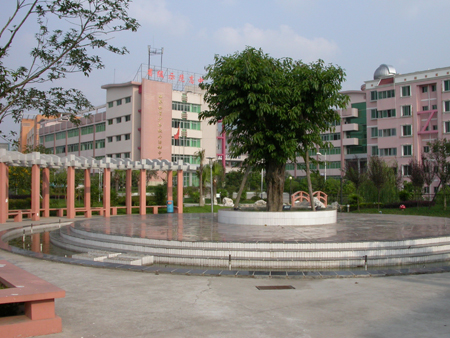 四川省旺蒼職業(yè)中學(xué)學(xué)費(fèi)、大概收費(fèi)是多少