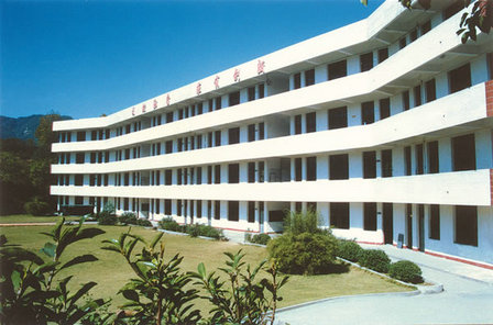 湖南省汨羅市職業(yè)中專學(xué)校環(huán)境、圖片