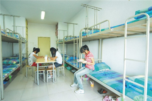 四川化工高級技工學校宿舍環(huán)境、寢室環(huán)境