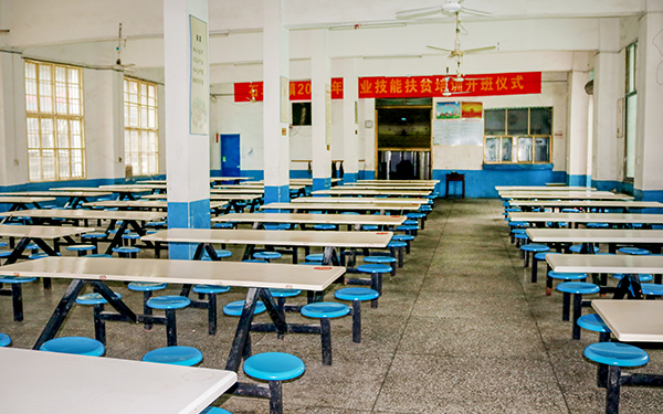 漣源市科技職業(yè)學校食堂環(huán)境