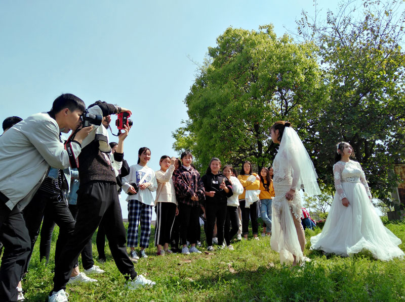 贛州服裝職業(yè)技術(shù)學(xué)校