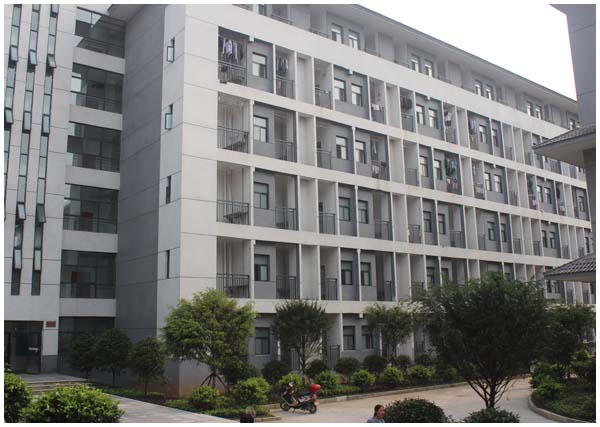 通道侗族自治縣職業(yè)技術(shù)學(xué)校環(huán)境、宿舍照片、寢室環(huán)境、圖片