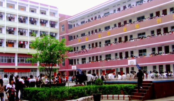 湖南省武岡市藍(lán)深職業(yè)技術(shù)學(xué)校環(huán)境