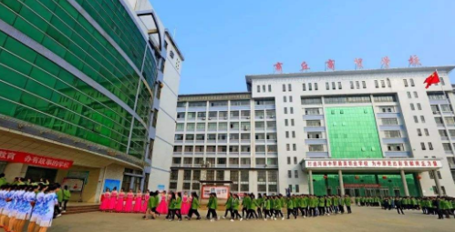 南陽市宛東中等專業(yè)學(xué)校環(huán)境