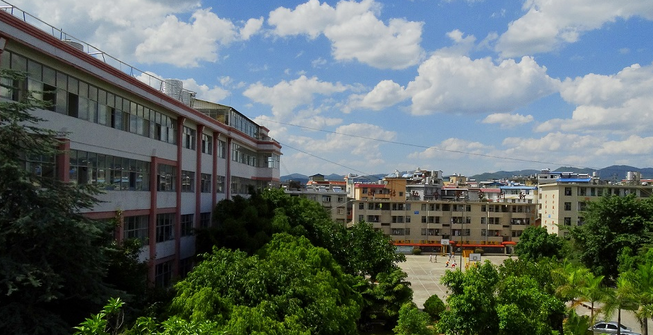 云南省普洱衛(wèi)生學校環(huán)境
