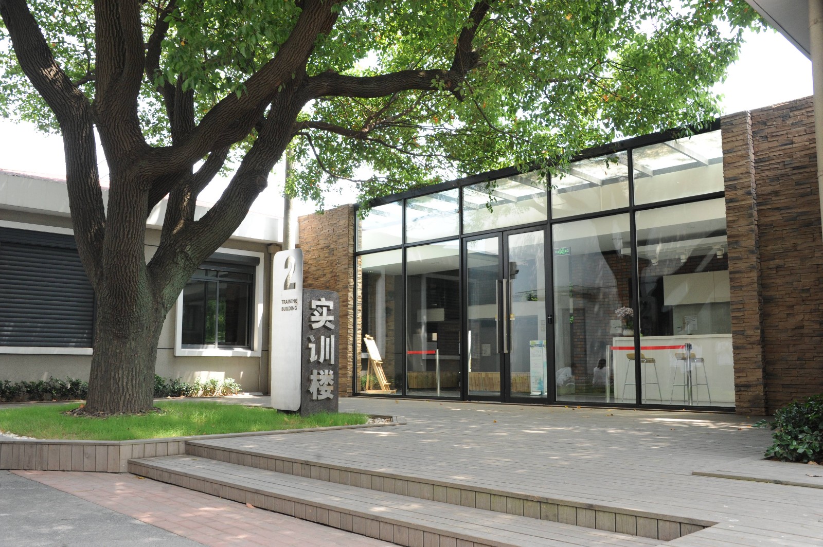 上海市建筑工程學校環(huán)境、宿舍照片、寢室環(huán)境、圖片