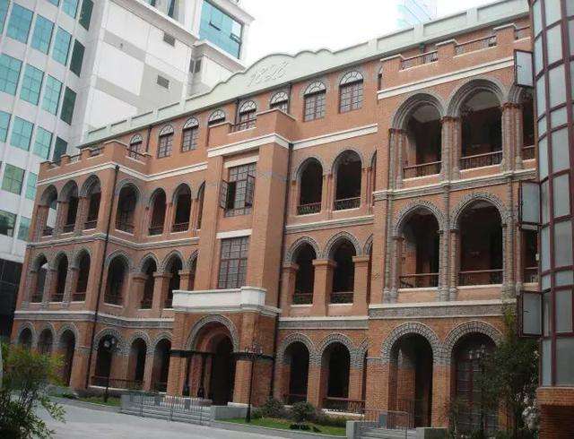 上海市商貿旅游學校