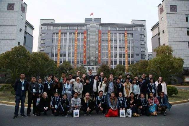 上海市行政管理學(xué)校是一個怎樣的學(xué)校、學(xué)校怎么樣