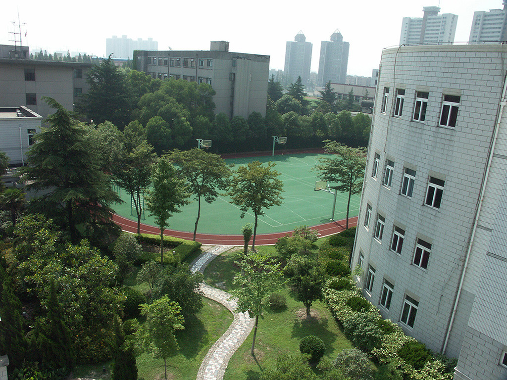 上海市聾啞青年技術(shù)學(xué)校是一個(gè)怎樣的學(xué)校、學(xué)校怎么樣