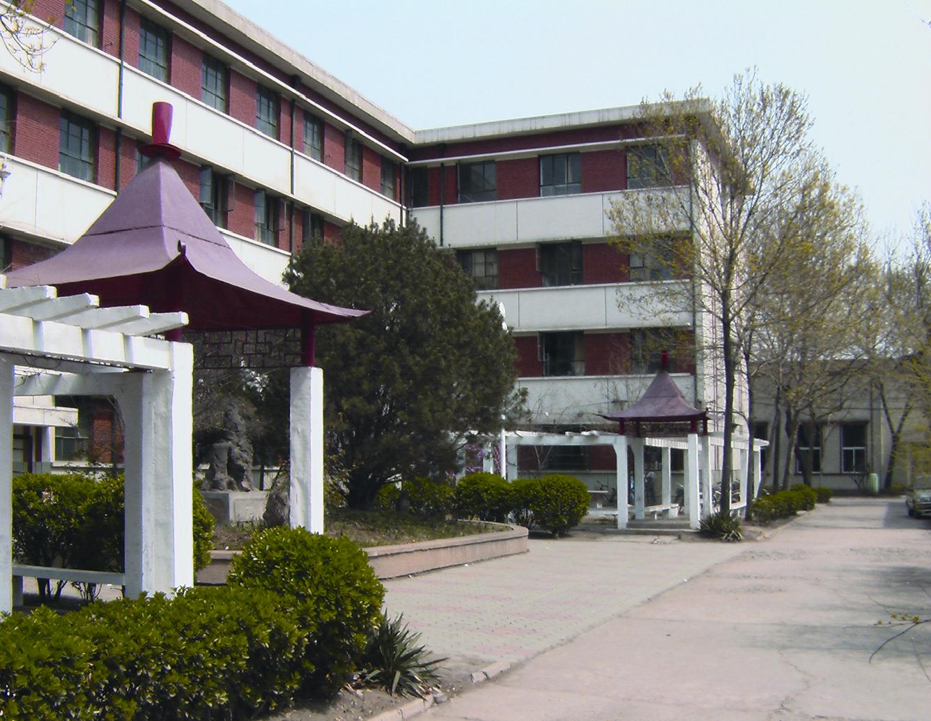 天津市第一商業(yè)學(xué)校環(huán)境、學(xué)校圖片