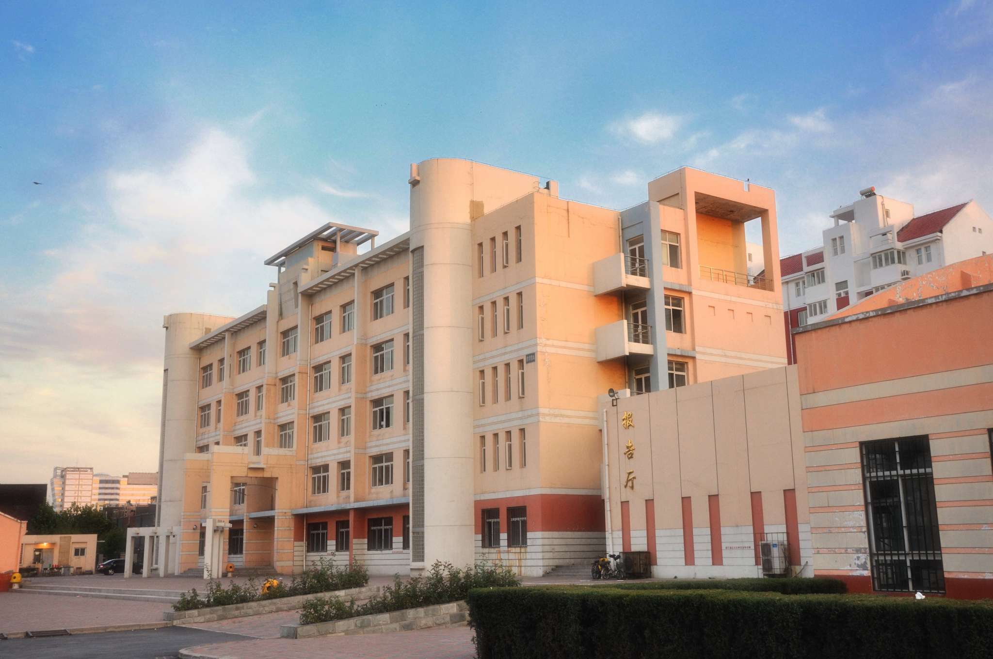 天津市建筑工程學校環(huán)境、學校圖片