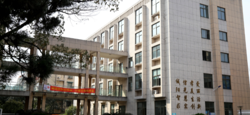 浙江商貿(mào)學校環(huán)境、學校圖片