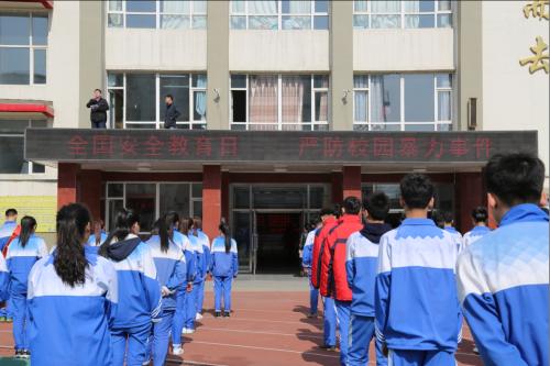 吉林工貿(mào)學校學費、大概收費是多少