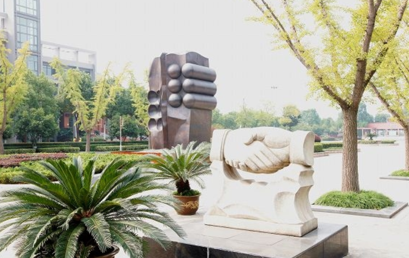 紹興市中等專(zhuān)業(yè)學(xué)校是一個(gè)怎樣的學(xué)校、學(xué)校怎么樣