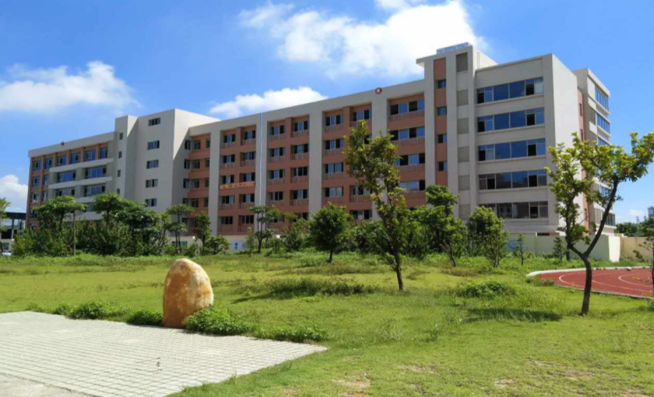 廣州南華工貿高級技工學校環(huán)境、學校圖片