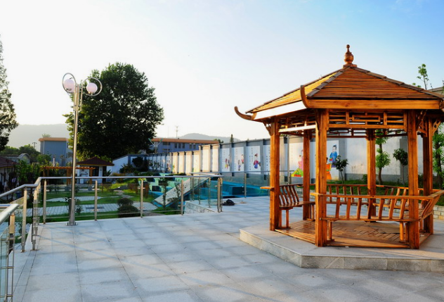南京中華中等專業(yè)學(xué)校