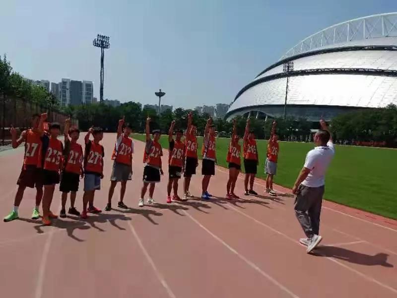 遼寧省體育學(xué)校