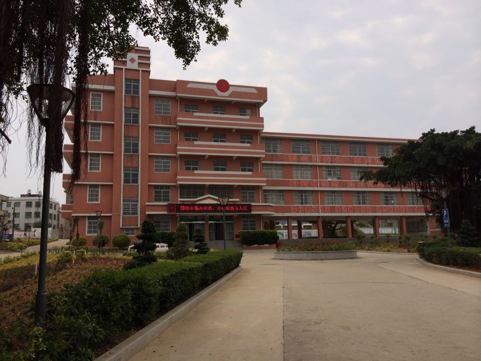 平潭職業(yè)中專學校宿舍環(huán)境、寢室環(huán)境