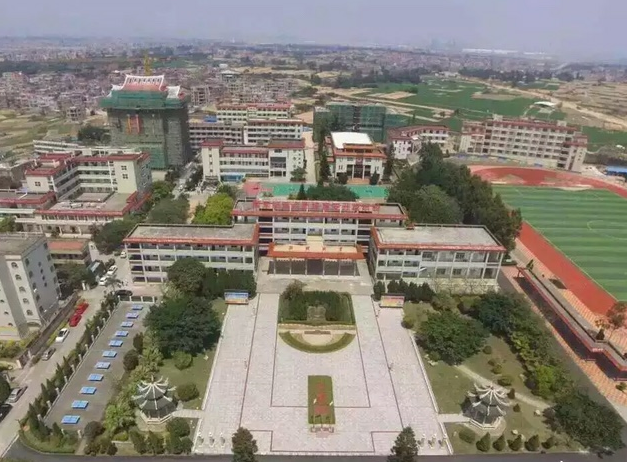 福建惠安開成職業(yè)中專學(xué)校宿舍環(huán)境、寢室環(huán)境