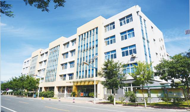 鞍山市交通運(yùn)輸學(xué)校