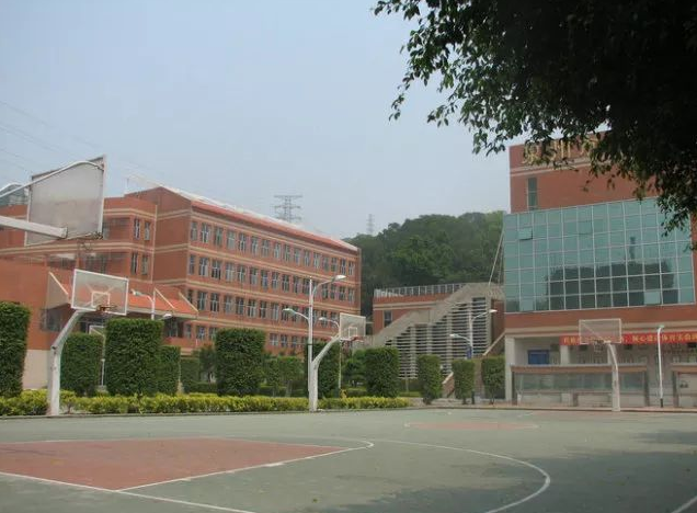 福建省泉州體育運(yùn)動(dòng)學(xué)校學(xué)費(fèi)、大概收費(fèi)是多少