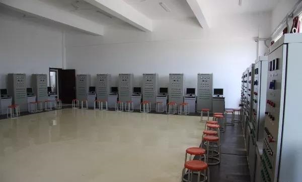 鞍山市鋼鐵學校