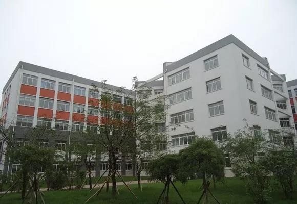 鞍山市藝術學校